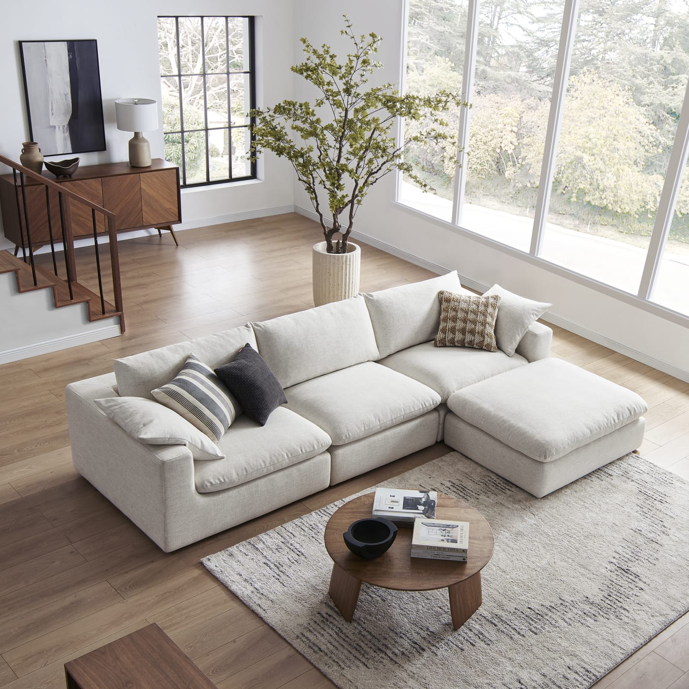 8 Best Linen Sofas, According to Shopping Experts, image size:1400x1400