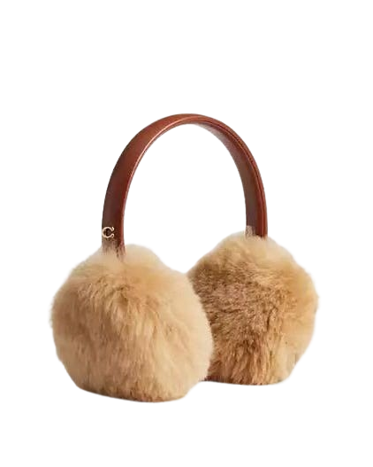 15 Shearling Accessories Fashion Editors Love for 2024 and 2025 - Main Image