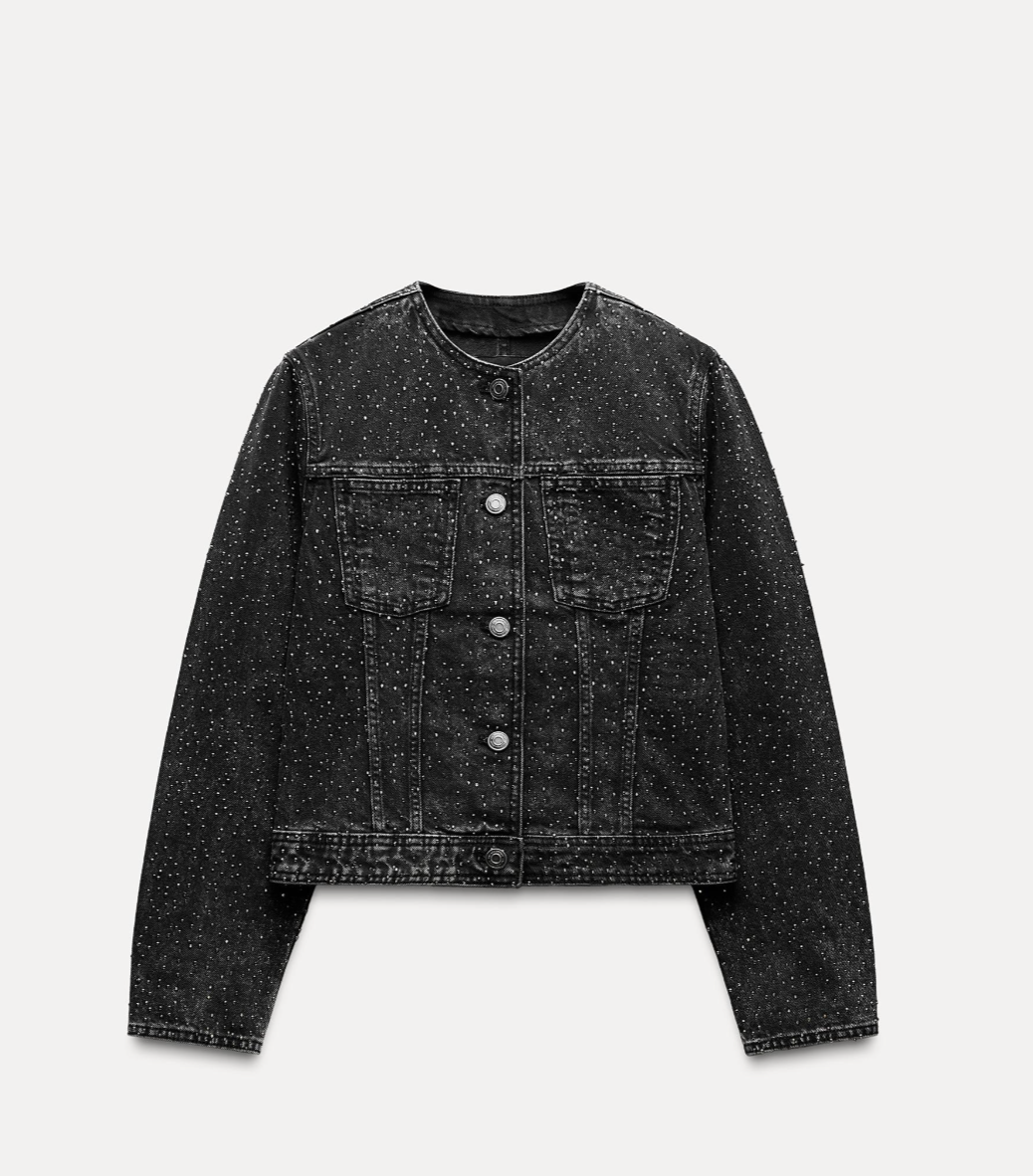 Triunfa en las rebajas de Zara la chaqueta vaquera más original del