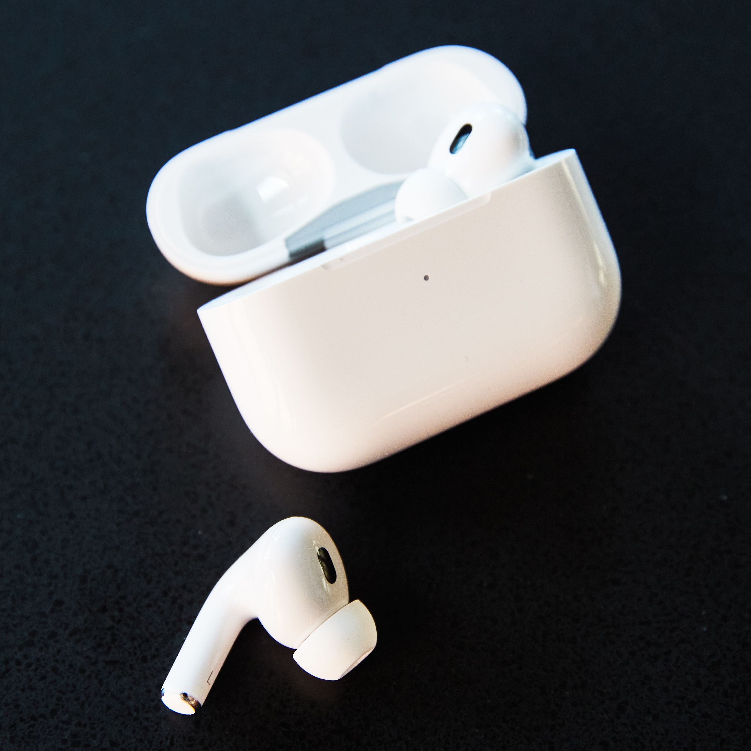A Comprehensive Guide to Today's Best Apple AirPods Best Apple