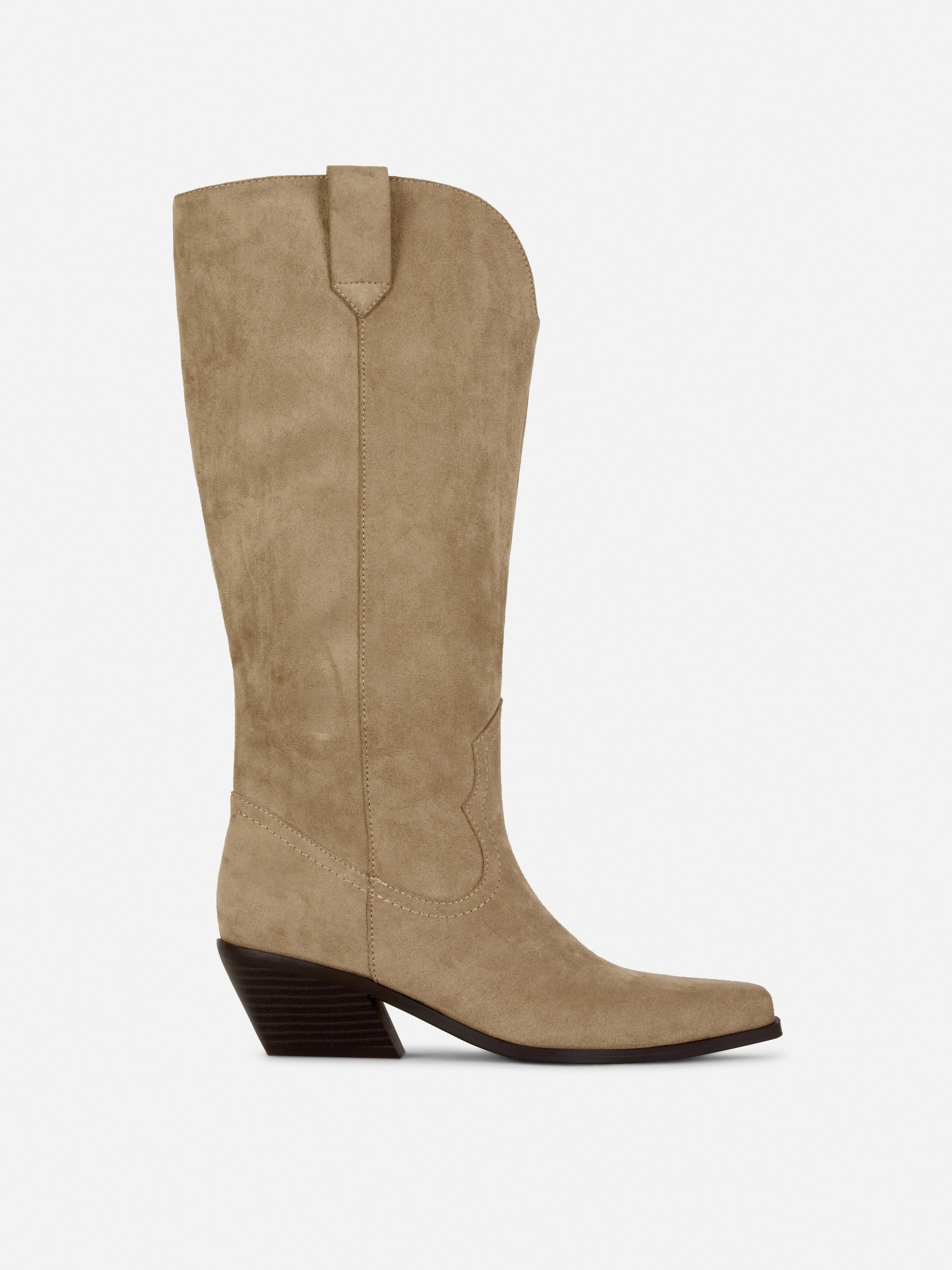 Colas en Primark por las botas altas boho de la nueva colección de