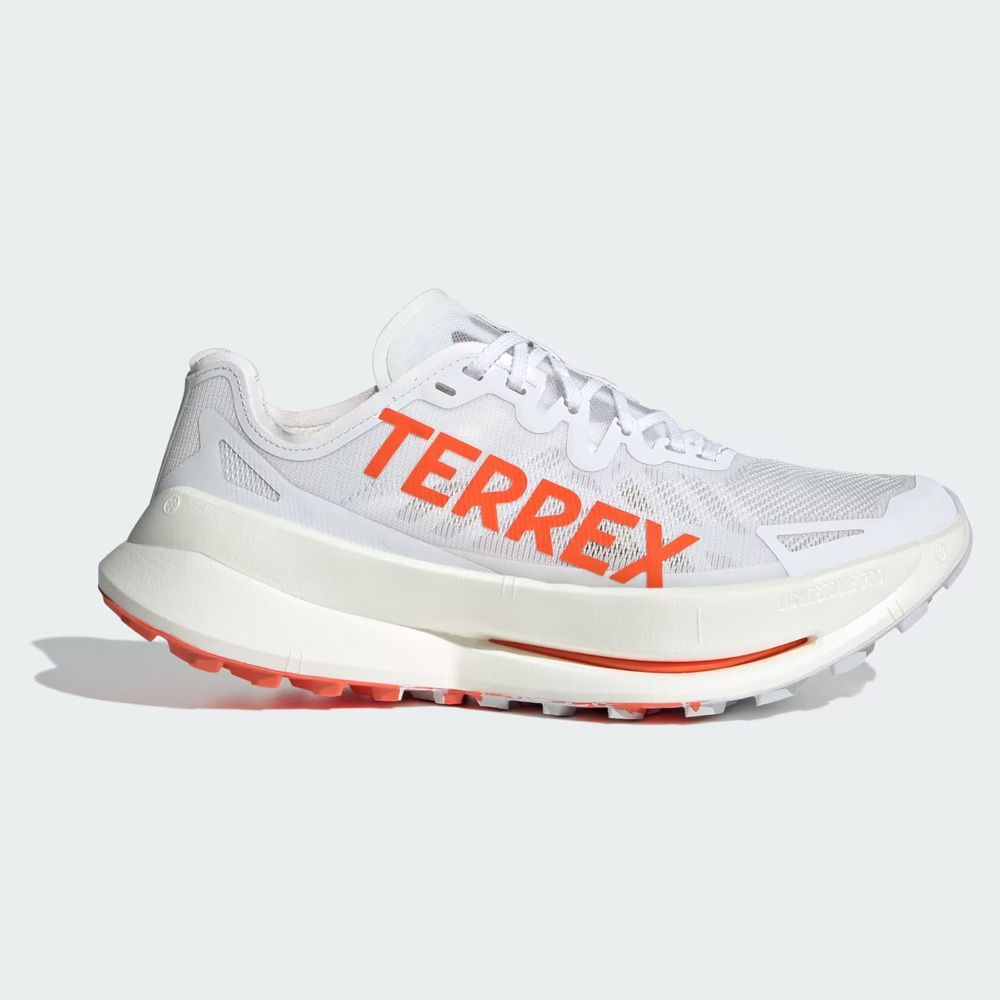 trail running shoes with carbon fiber plate