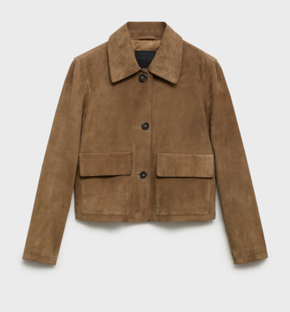 Cómo combinar la chaqueta de ante de mujer que se ha puesto de