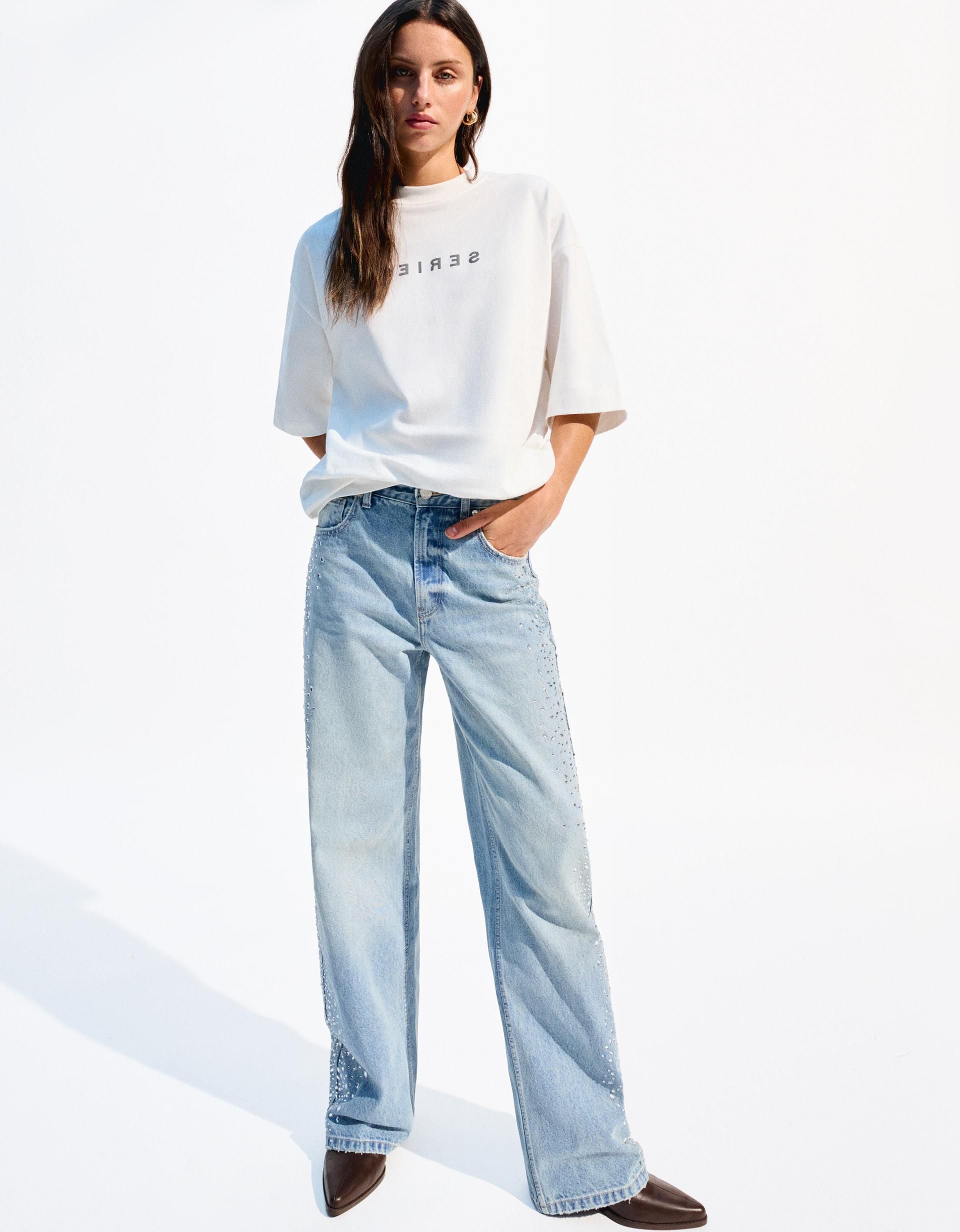 10 pantalones vaqueros de Zara, Mango o Stradivarius originales y