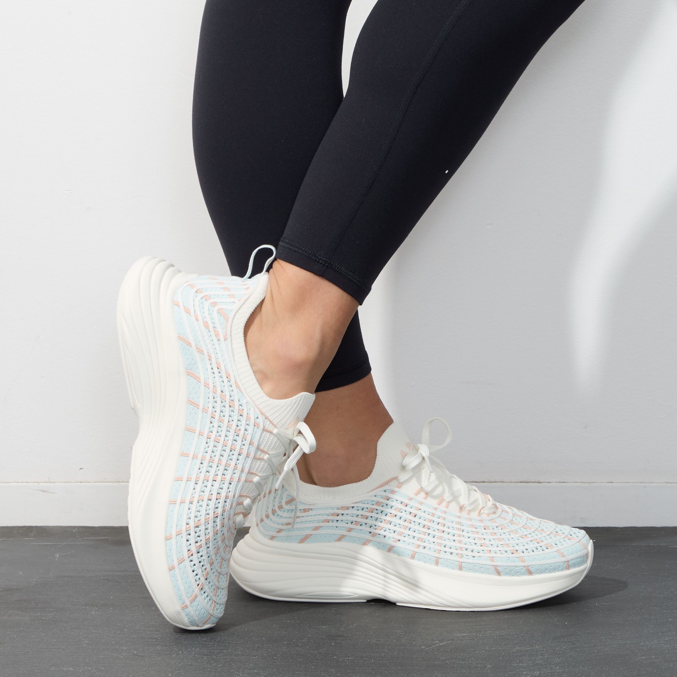 Stylish Shoes Trainers To Make Feet Look Smaller The Most