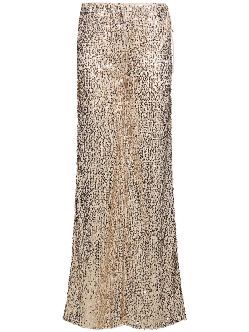 Moda Primavera 2025: i pantaloni di paillettes di Martina Colombari