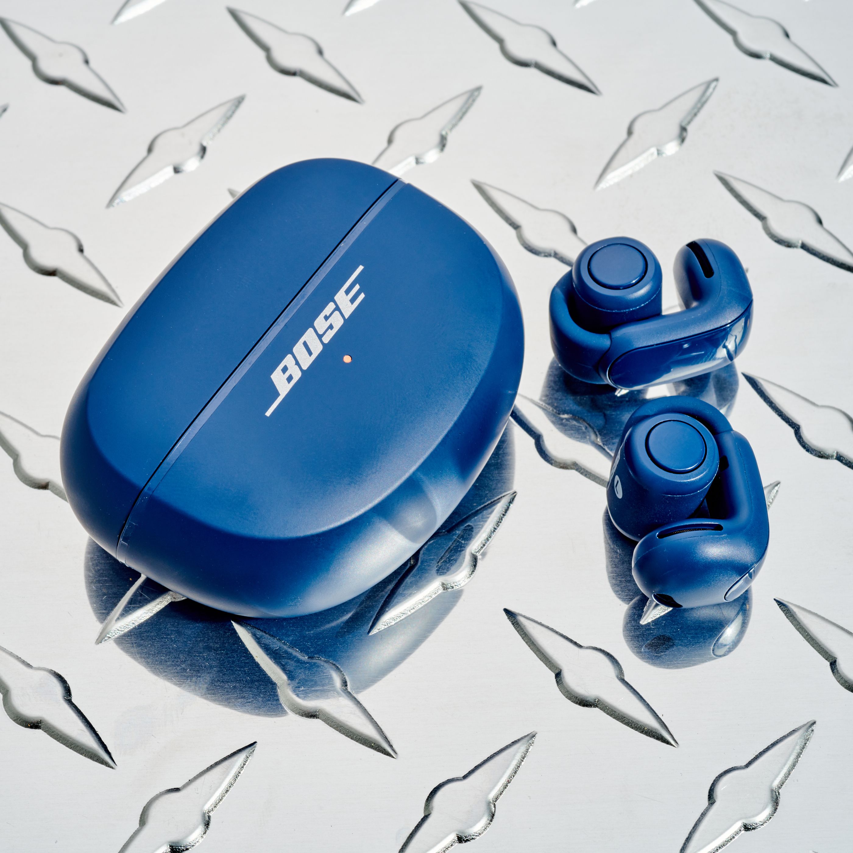 True Wireless Bose Sport Earbuds Connect To Multiple Devices