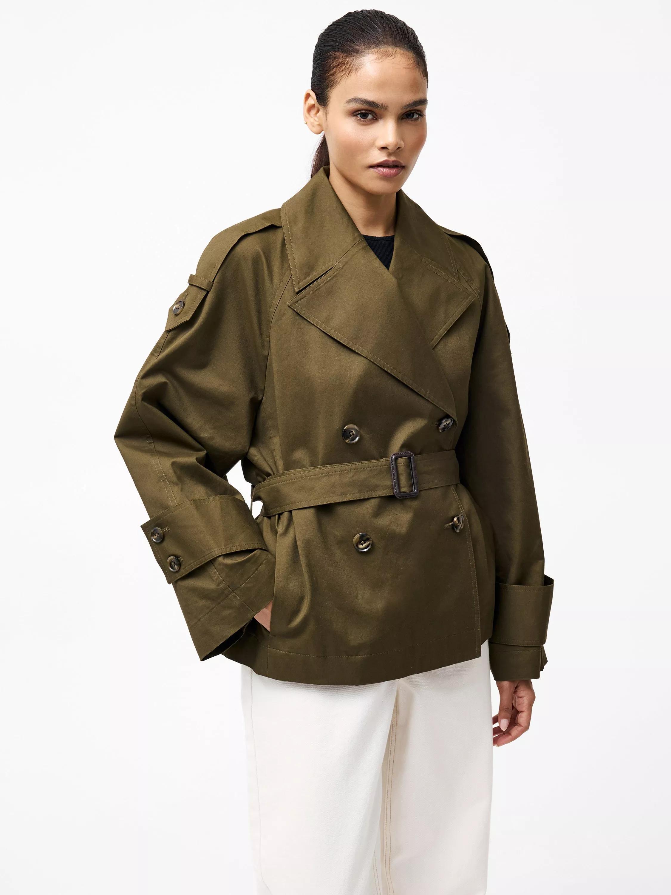 Get Hailey Bieber's Effortless Style With These Easy Outfits You