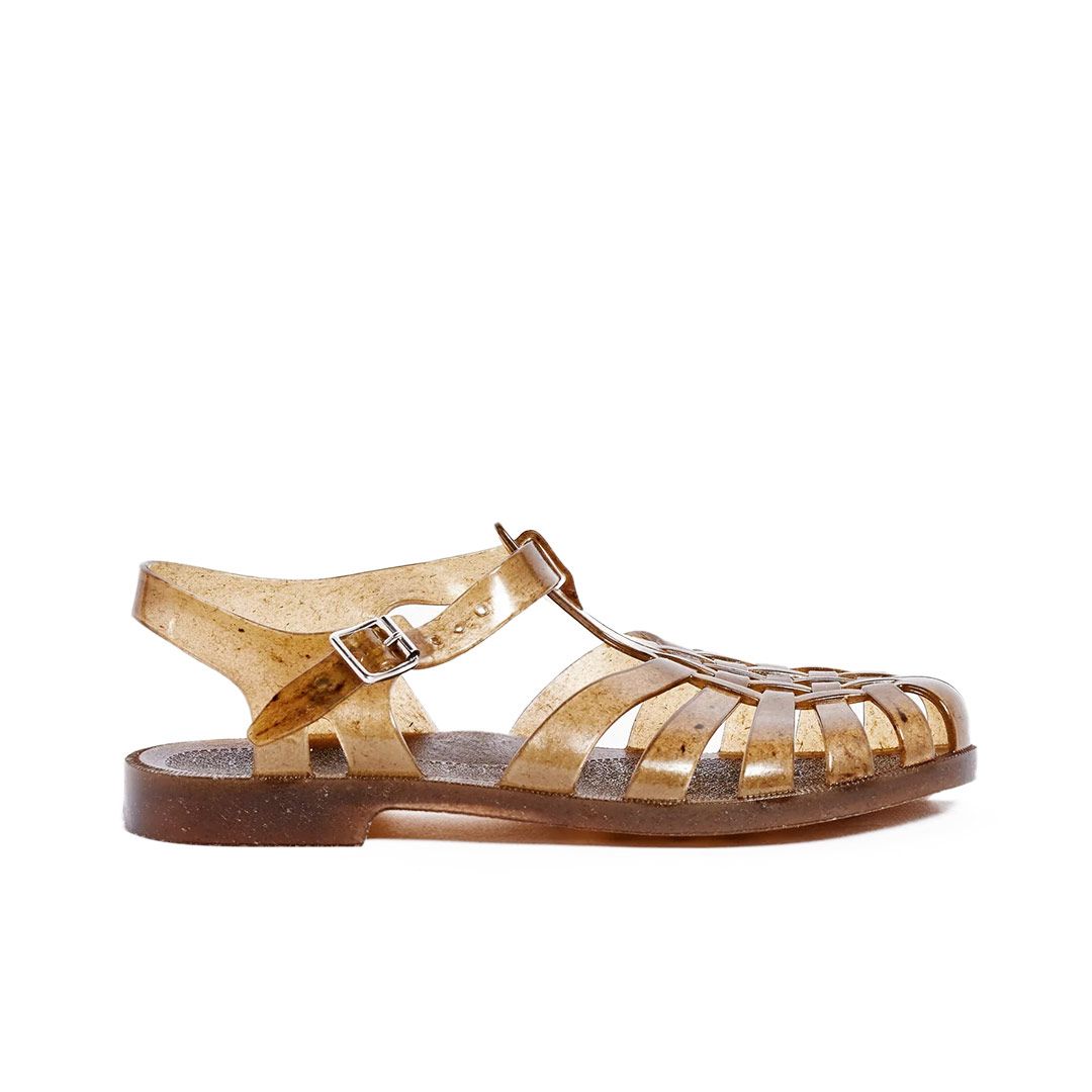 How to Style Spring 2025's Jelly Shoe Trend