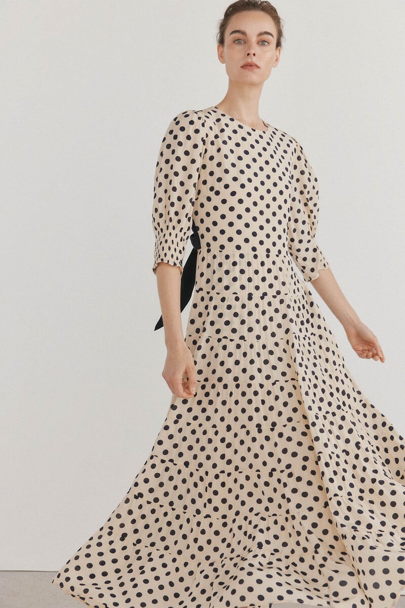 Vestidos de invitada de primavera de Pedro del Hierro: rebajados