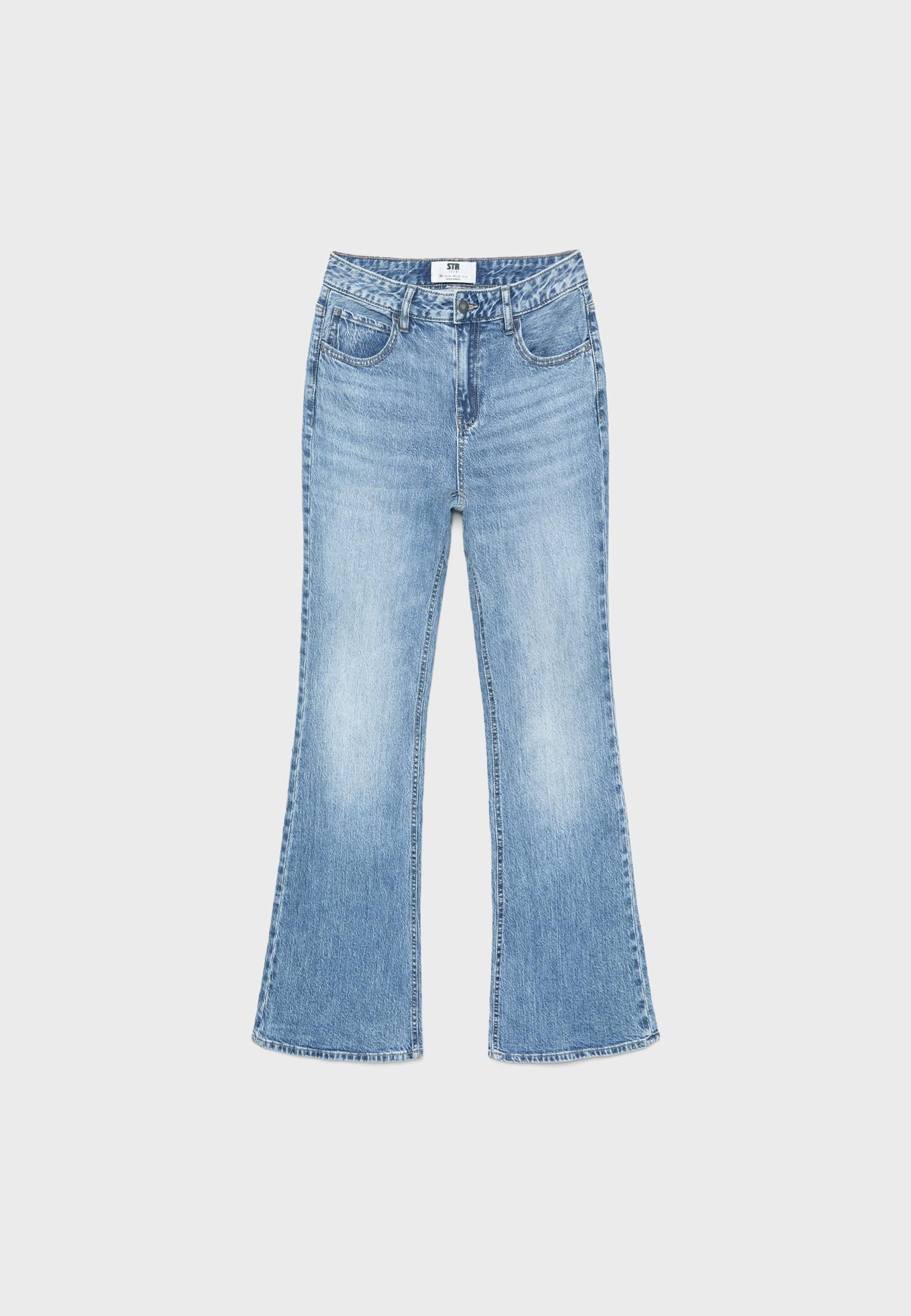 Paula Echevarría se suma a los vaqueros de Stradivarius que hacen