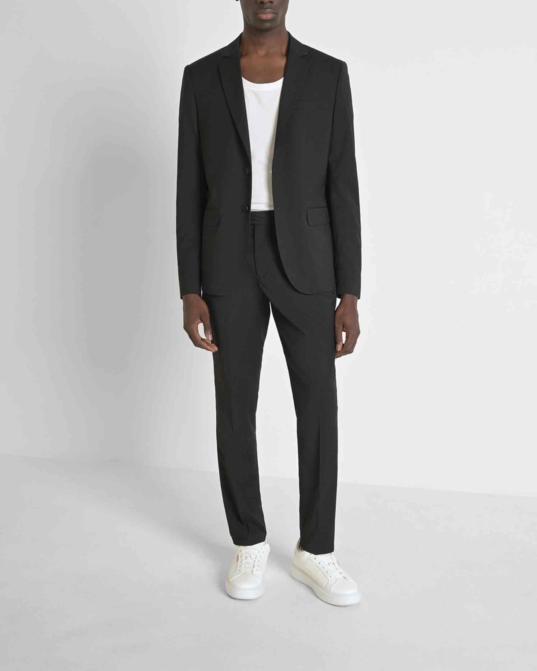 Que Camisa Para Traje Negro En Una Boda Traje Negro Con Playera