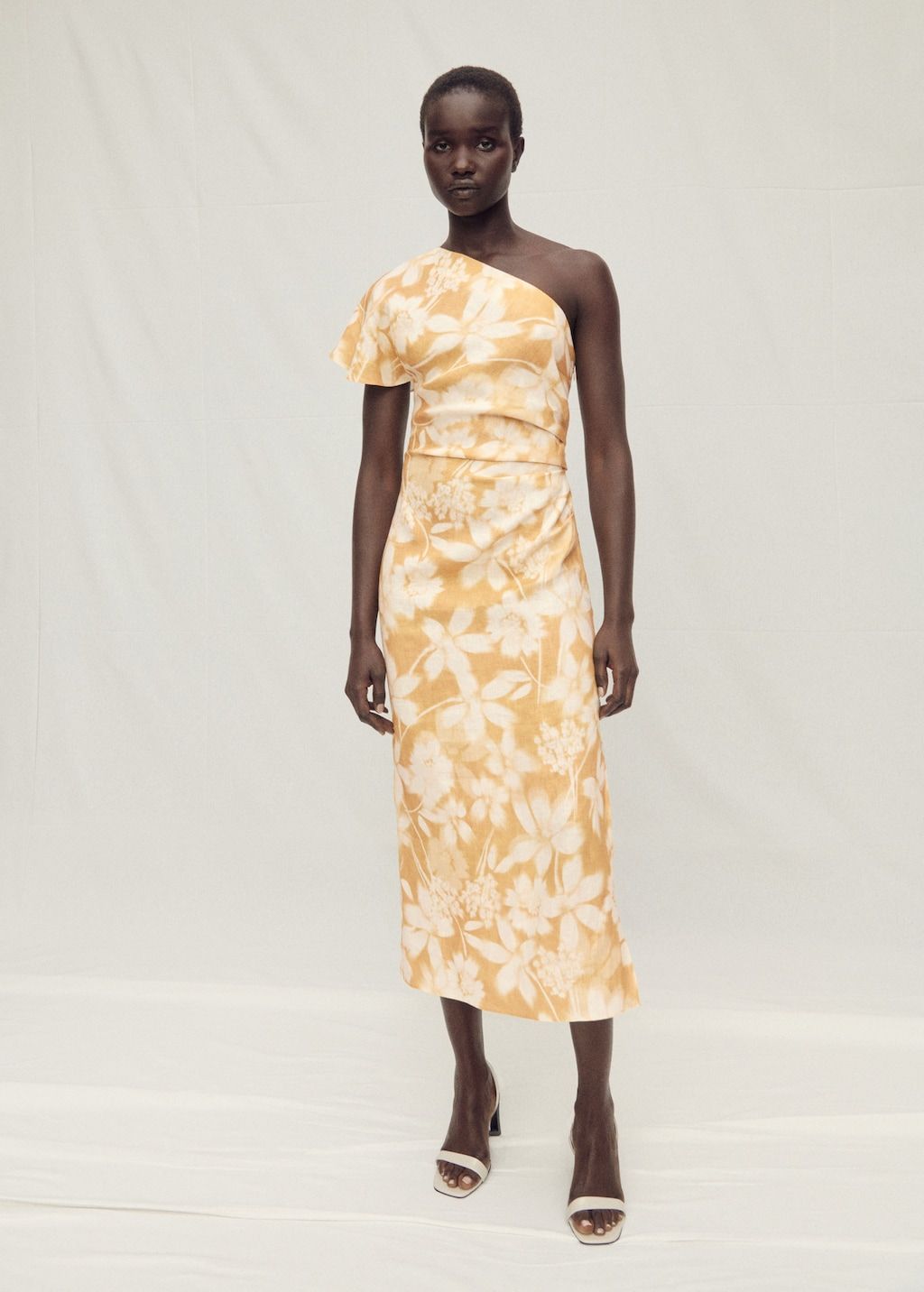 vestidos de invitada de Mango que estilizan en todas las tallas