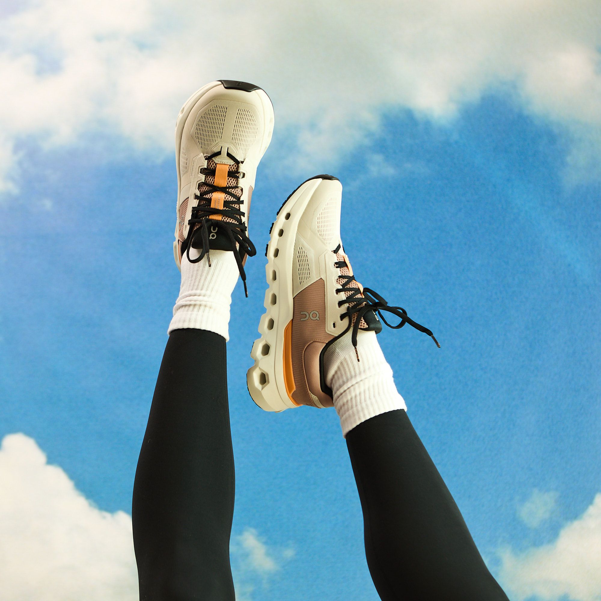 On Cloud Cloudrunner 2 women's walking shoe side view