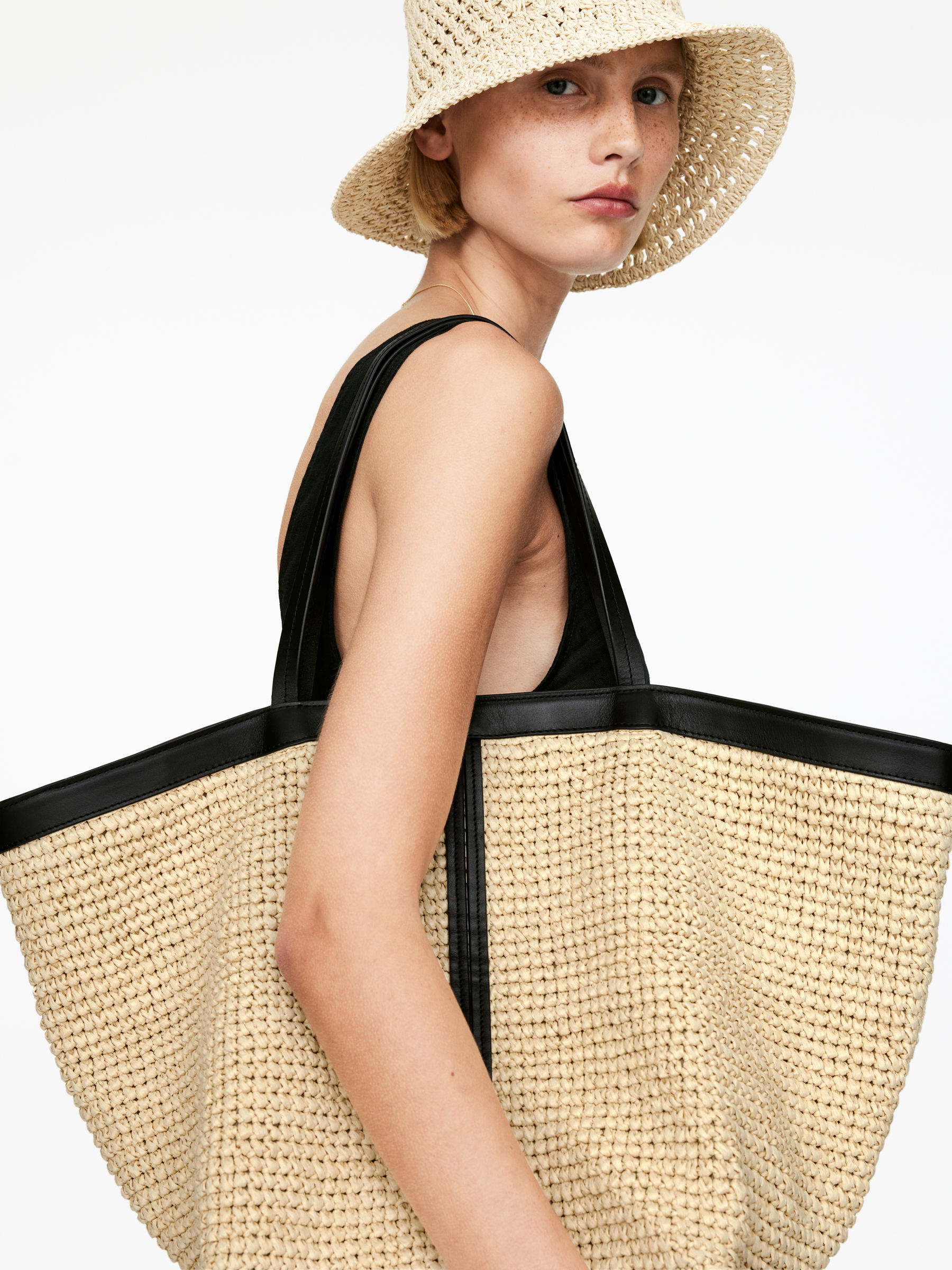 From beach to BBQ, here are 12 of the most summer-ready tote bags