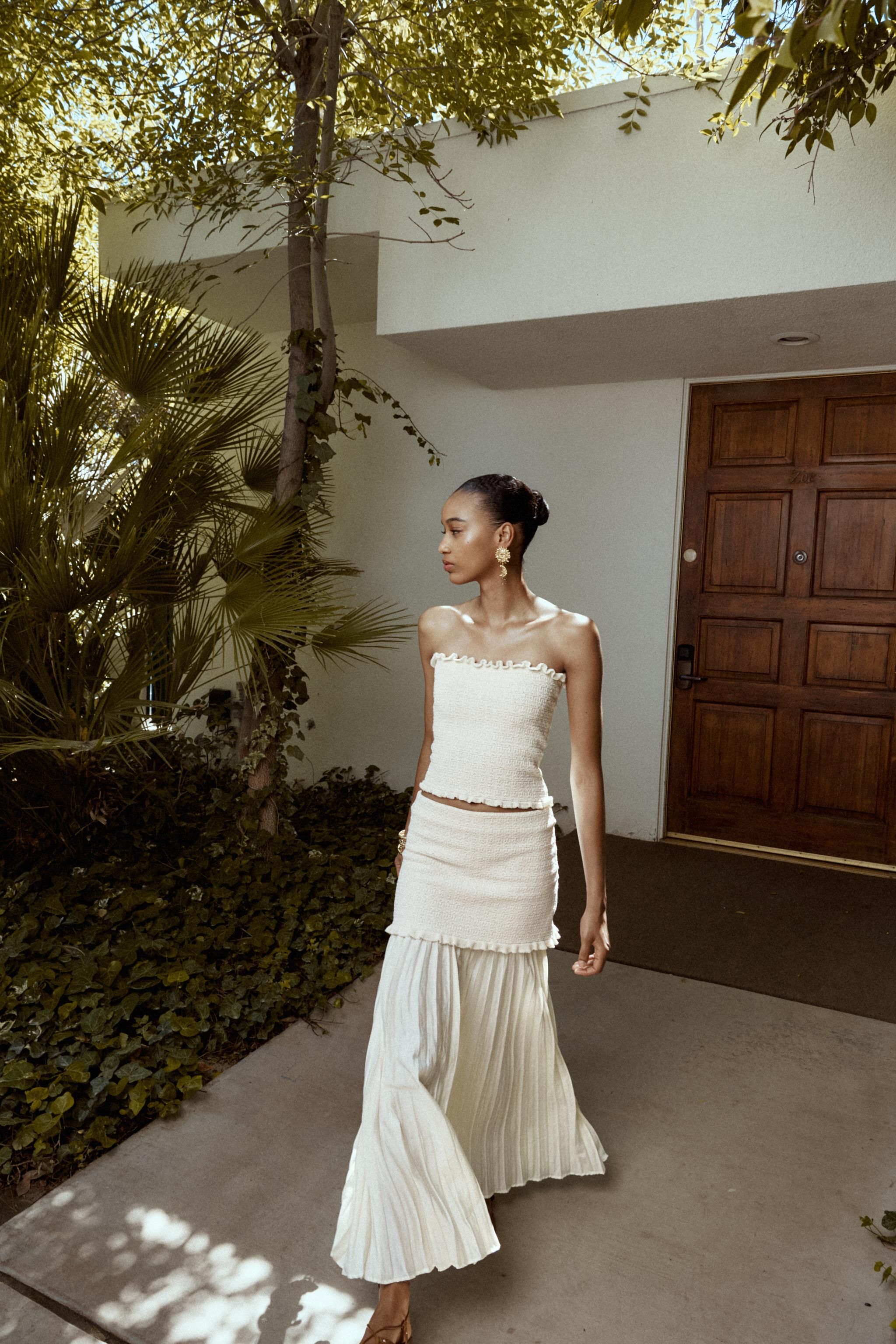 10 faldas blancas románticas de tendencia de Zara, Mango o Bershka