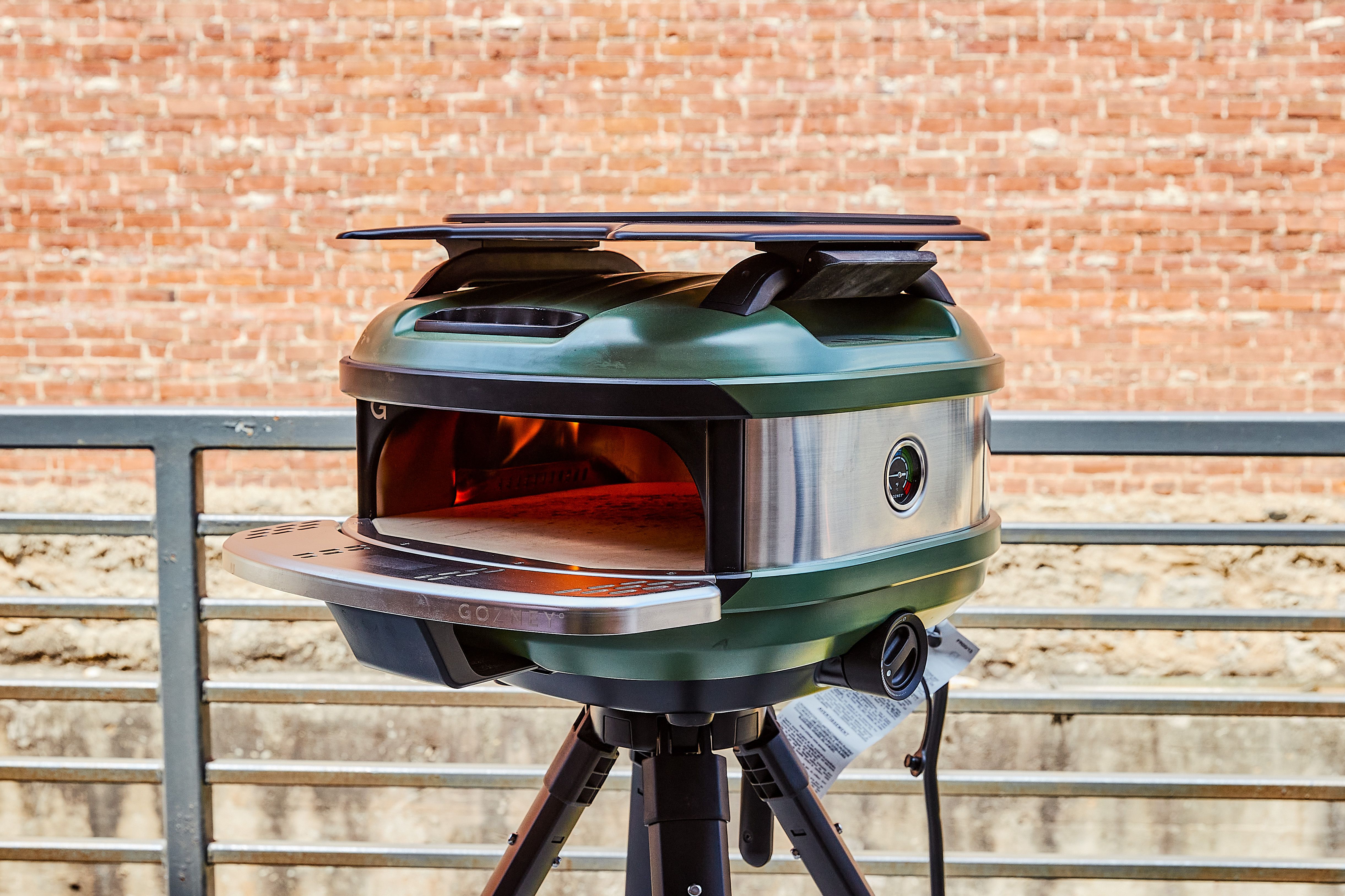 The Best Outdoor Pizza Ovens in 2025 Wood and Propane Pizza Ovens