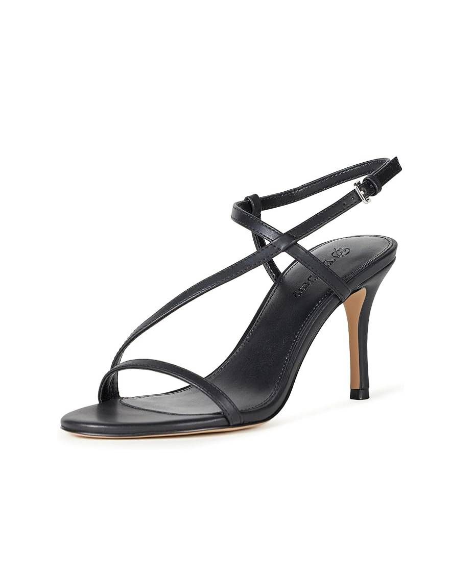 Carolina cazadora onlyfans follando took a shower and came