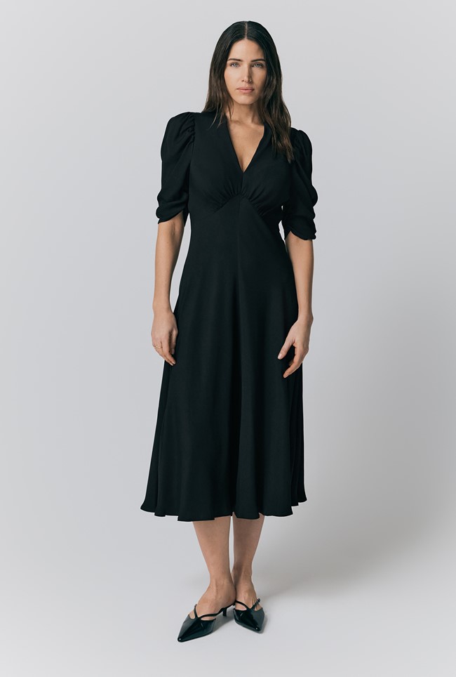 What to wear to a funeral: Funeral outfit ideas things to avoid