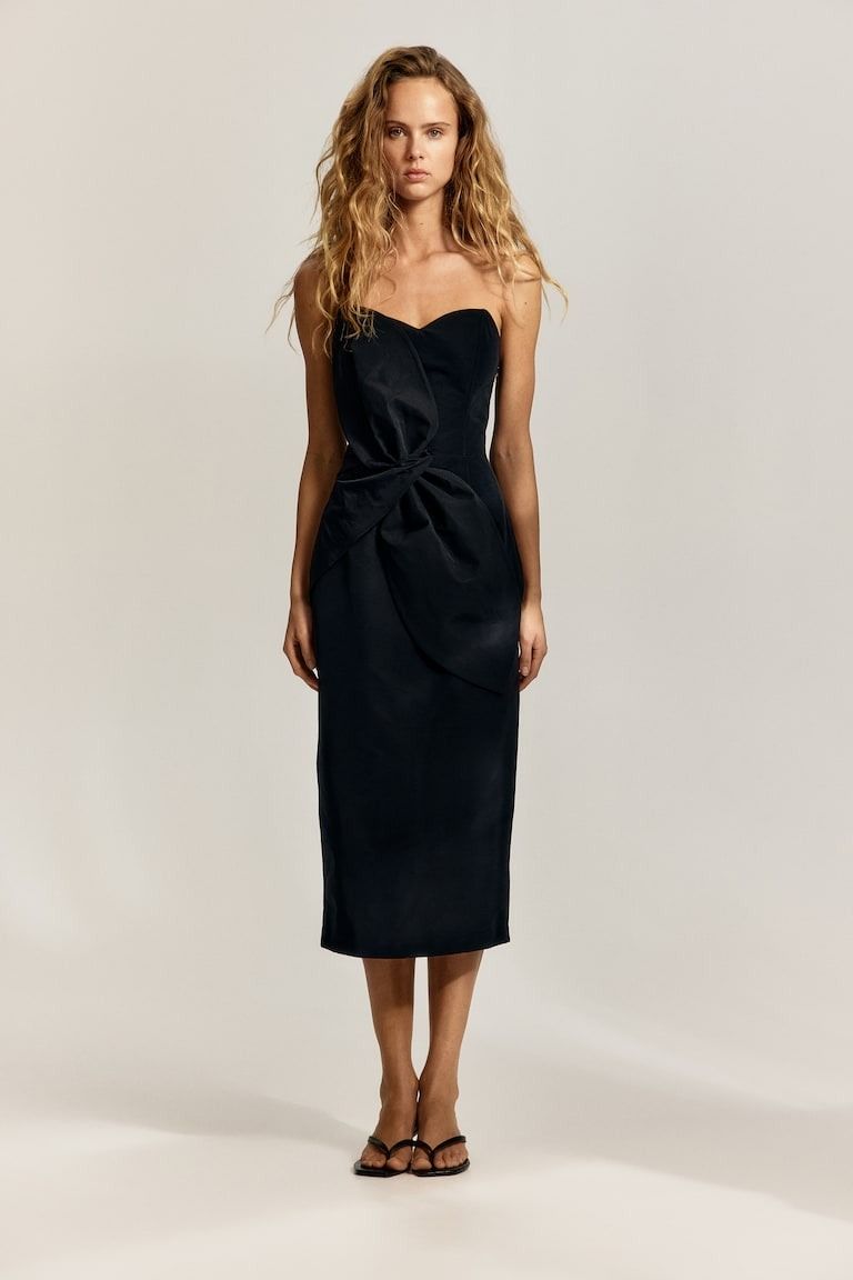 Can you wear black to a wedding? Yes, if you follow these rules