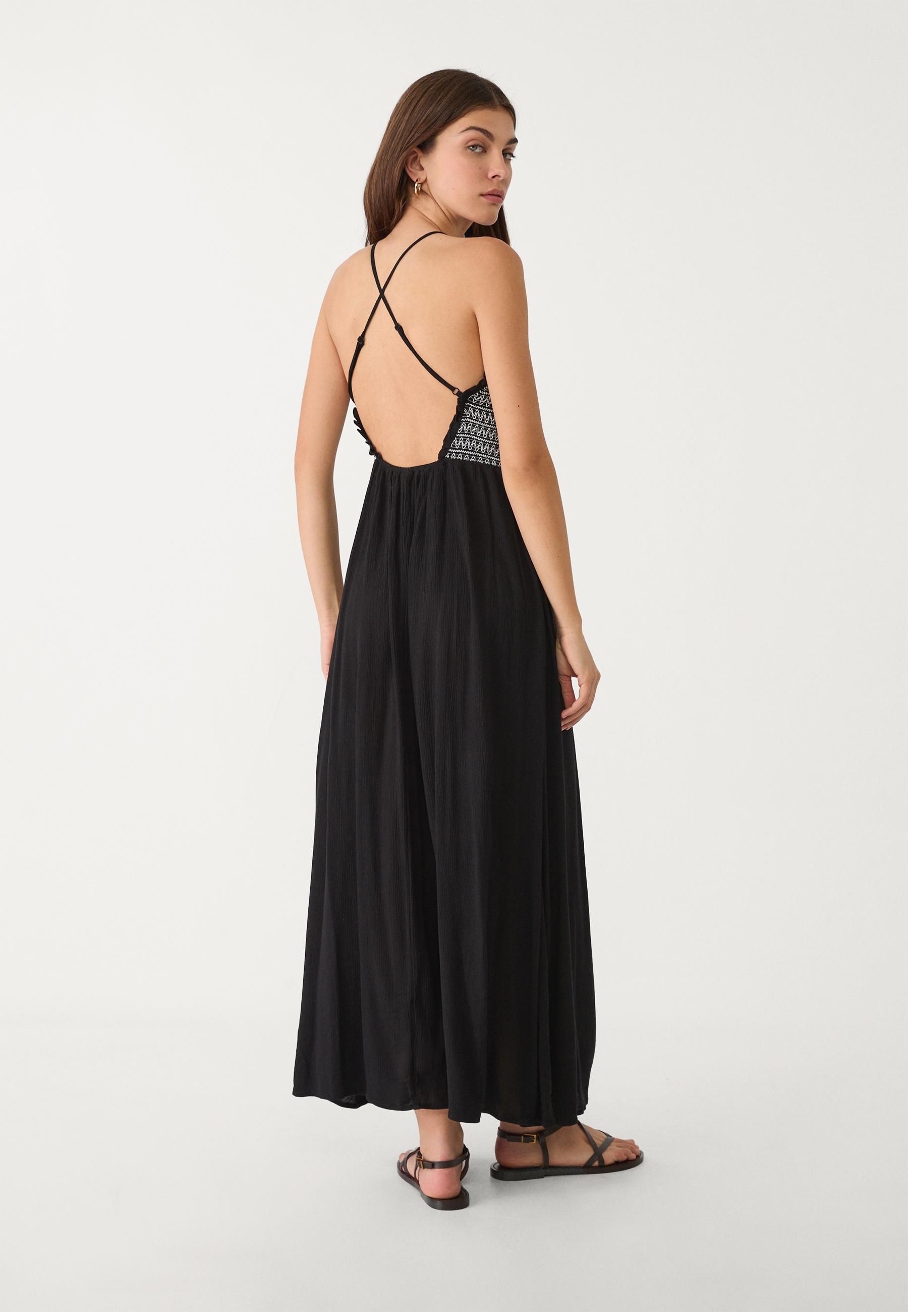 Esta es la tendencia en vestidos más deseada del verano 2025: los