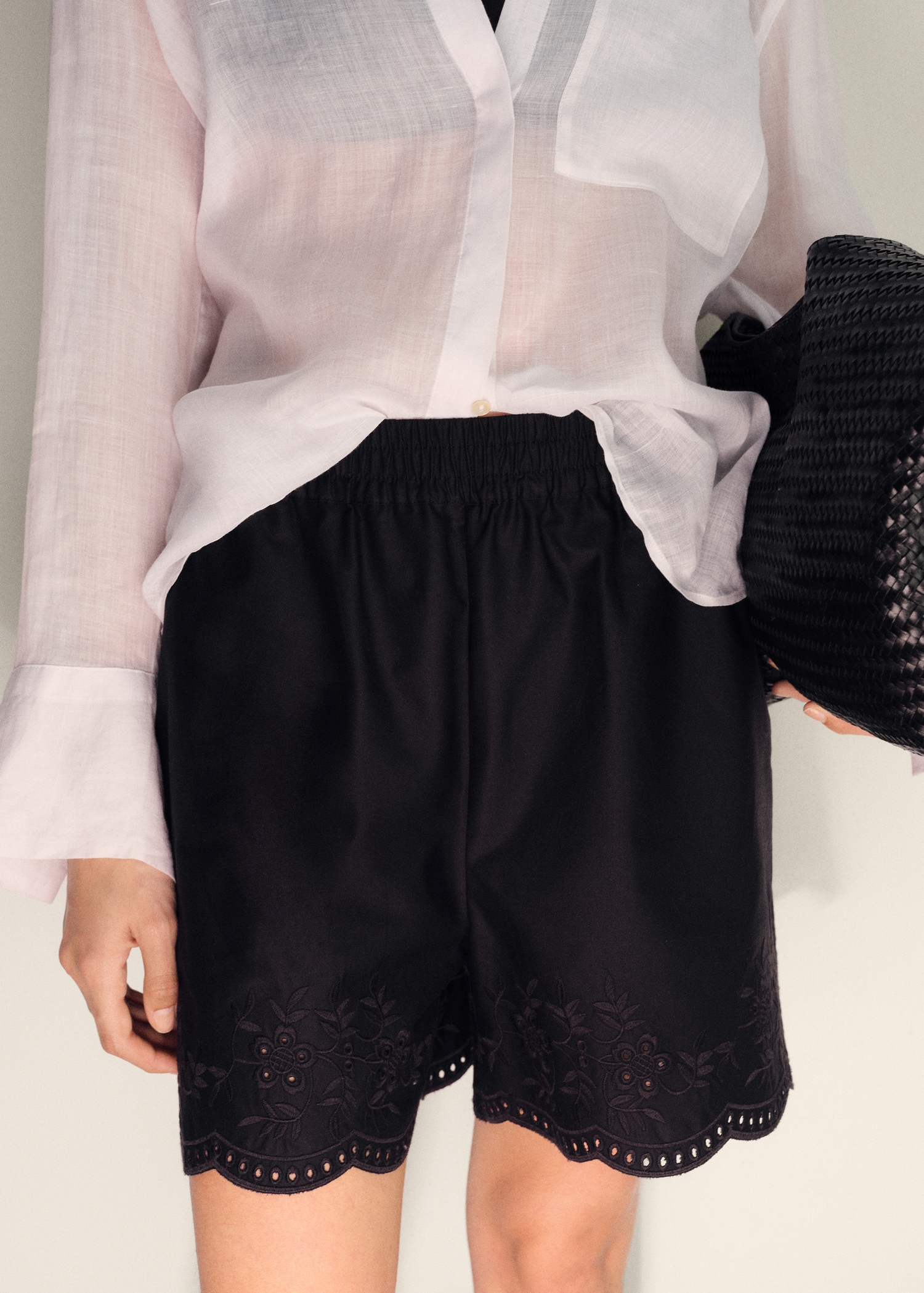 【THEAIRTOWN】lace satin shorts 07103-