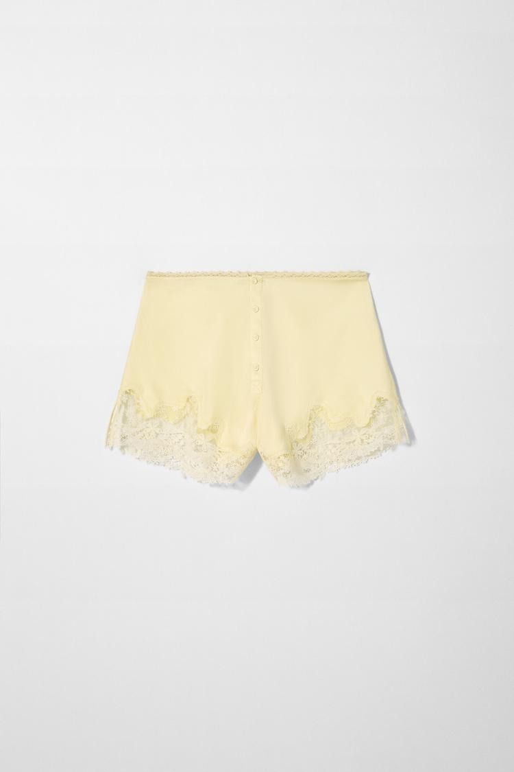 【THEAIRTOWN】lace satin shorts LIMITED EDITION SATIN EFFECT LACE SHORTS - Vanilla | ZARA