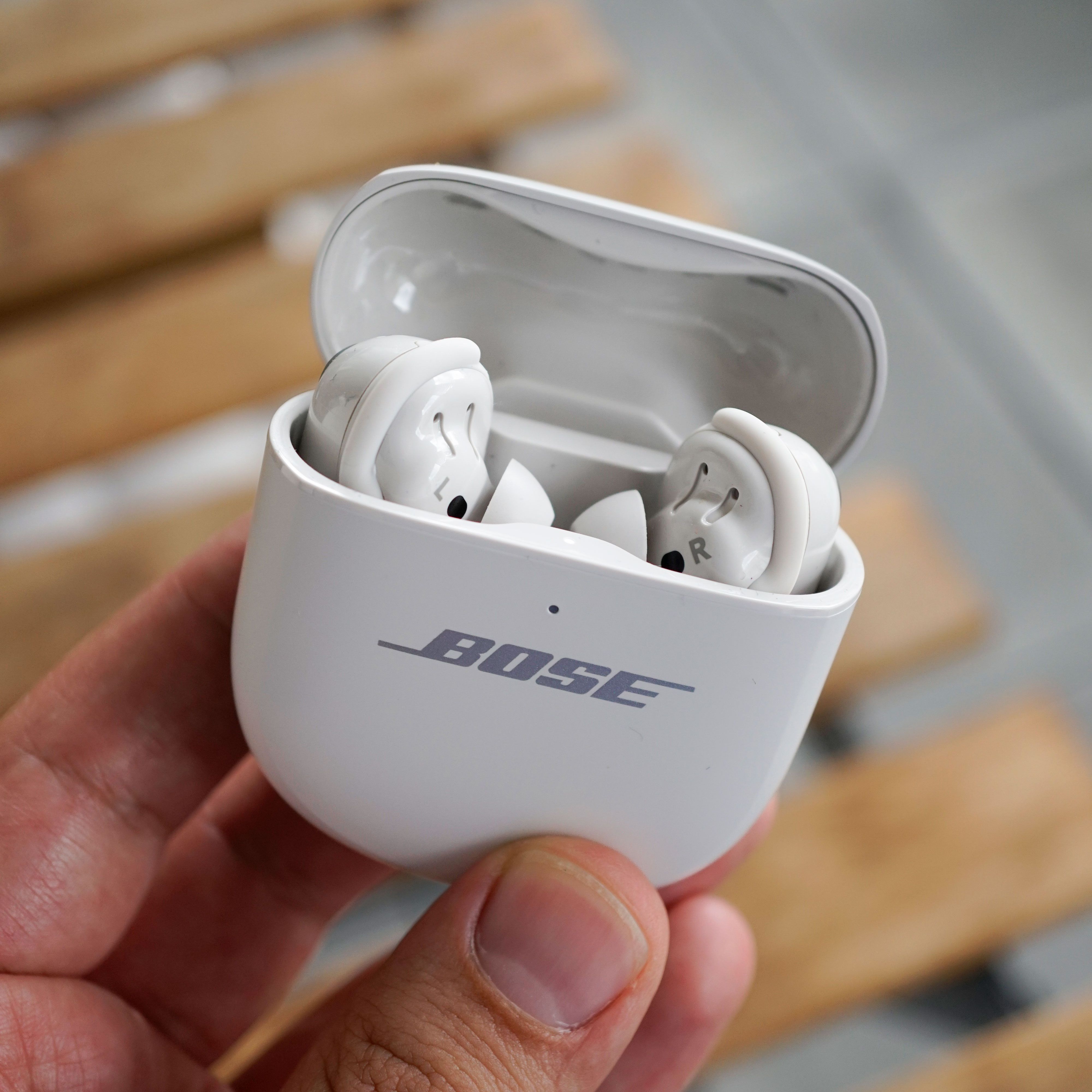 1753717945-bose-quietcomfort- 1753717945-bose-quietcomfort-