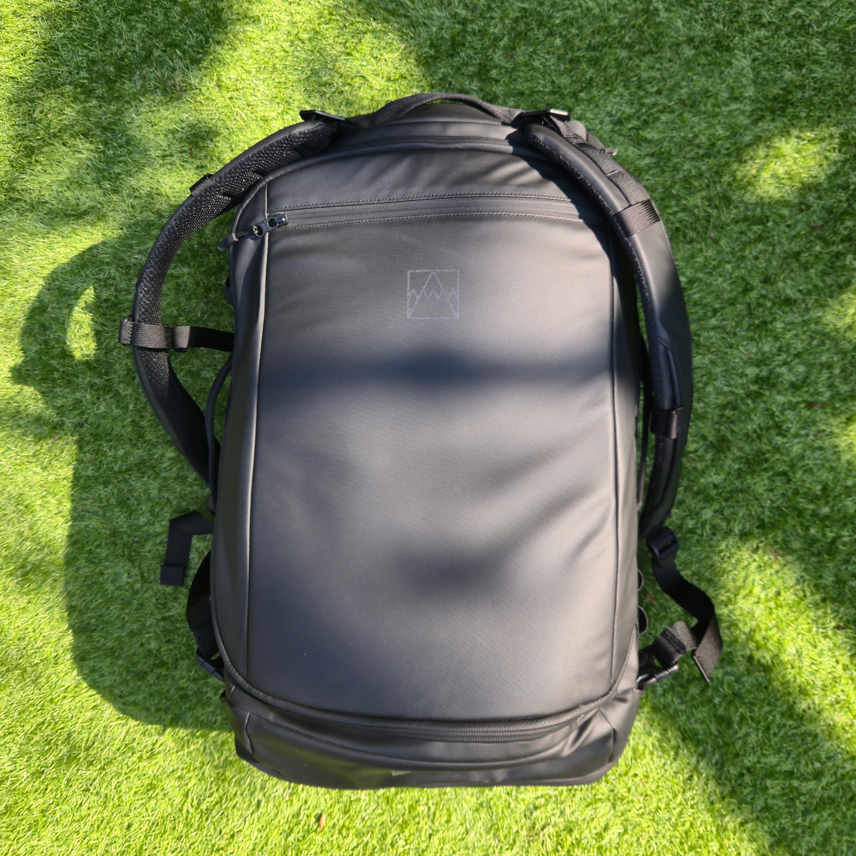 Hard Case Sneaker Travel Backpack 30 L Backpack Hardcase Black