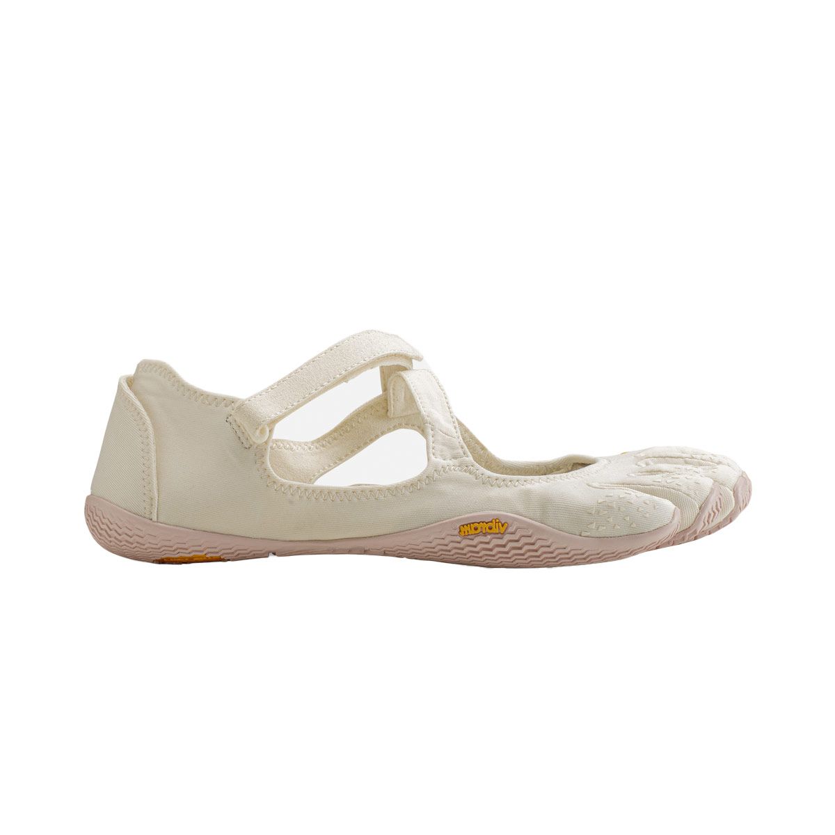 Vibram FiveFingers Can Look So Chic With the Right Styling