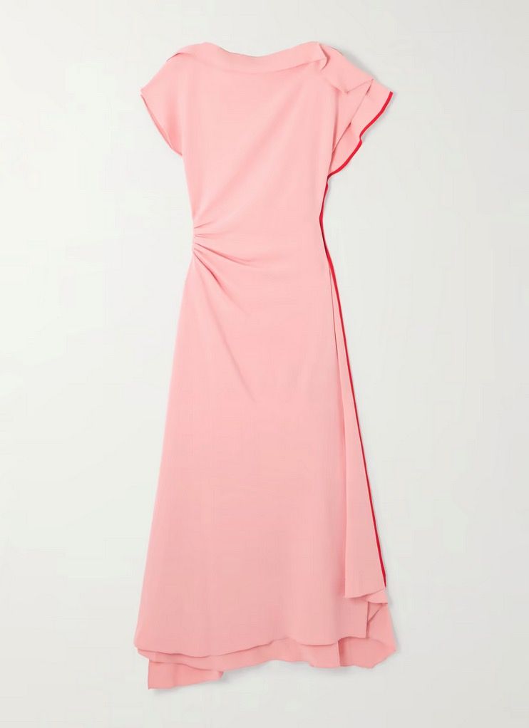 El vestido de moda este verano tiene efecto vientre plano y se lleva