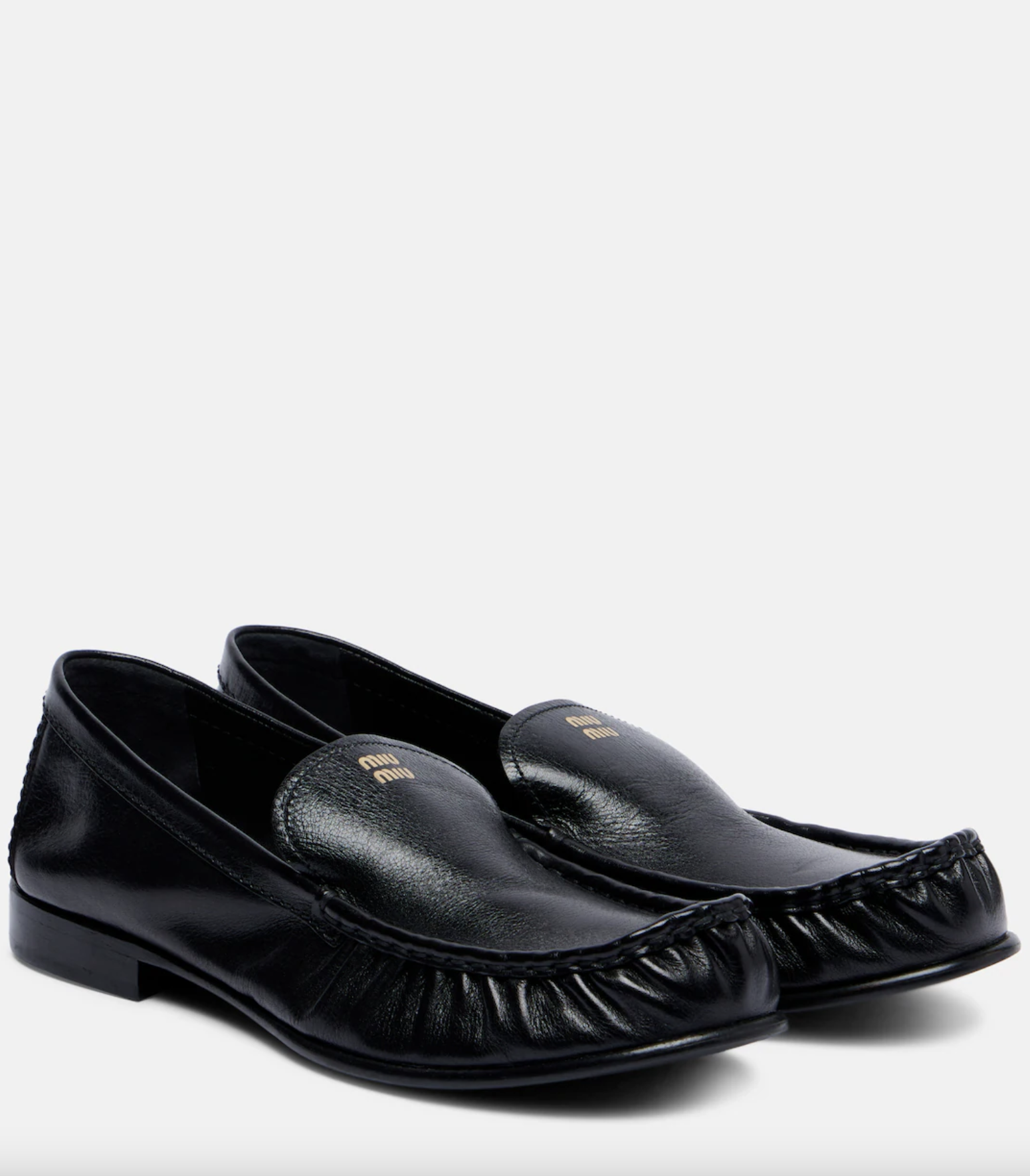 Valery Vayness savoring her solitary pleasure