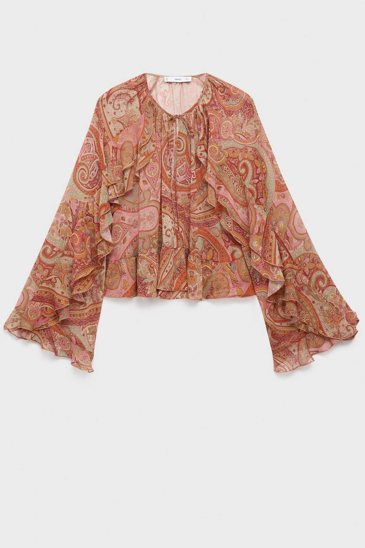 Las 15 blusas con volantes más especiales del otoño 2025