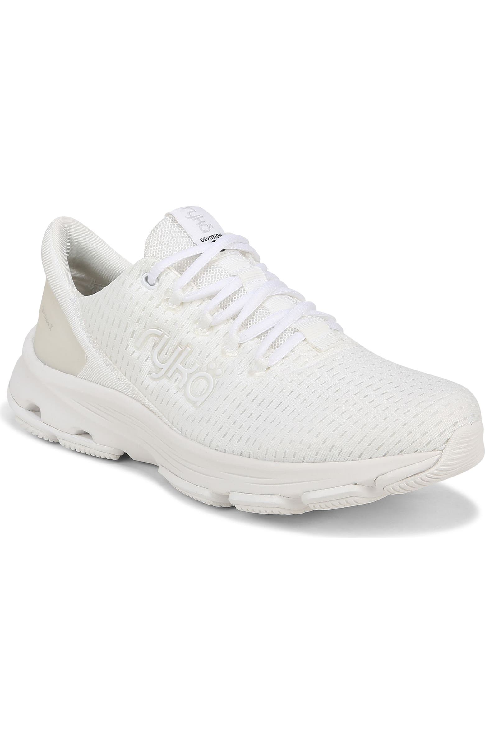 Our goddess with two friends on her pussy