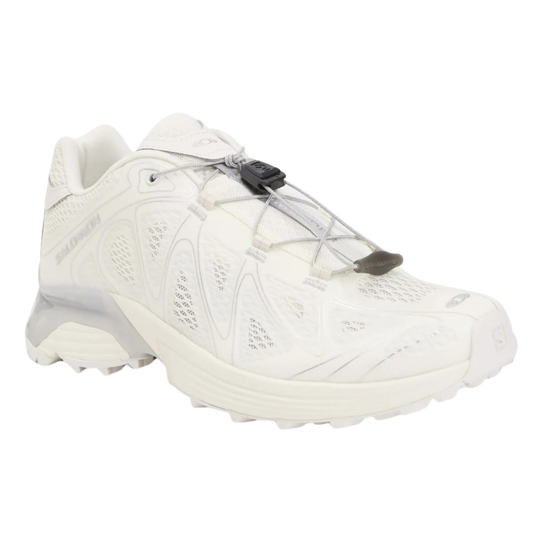 Zo combineer je sneakers met herfstjurken het best