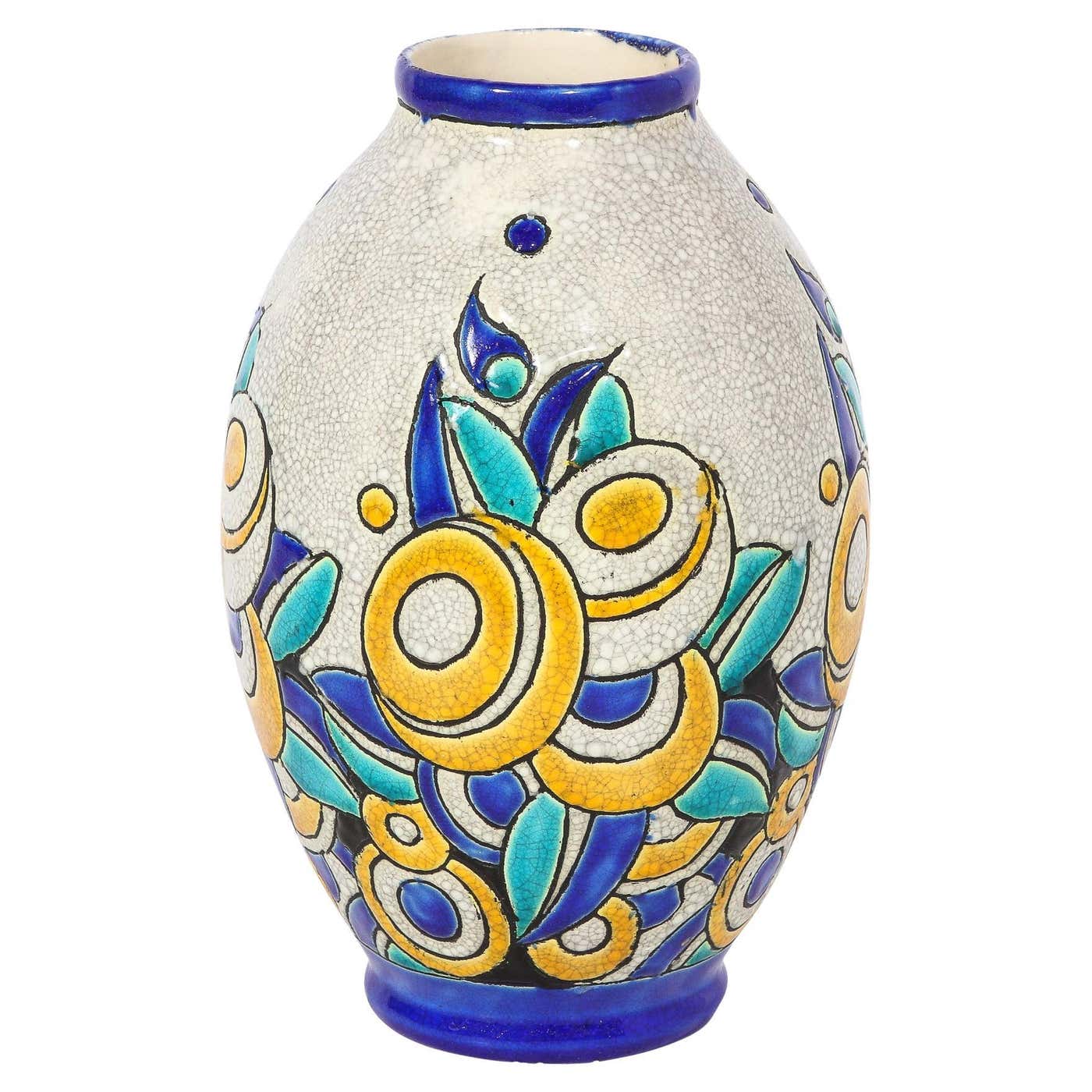 How to Identify Antique and Vintage Ceramics, According to a Pro