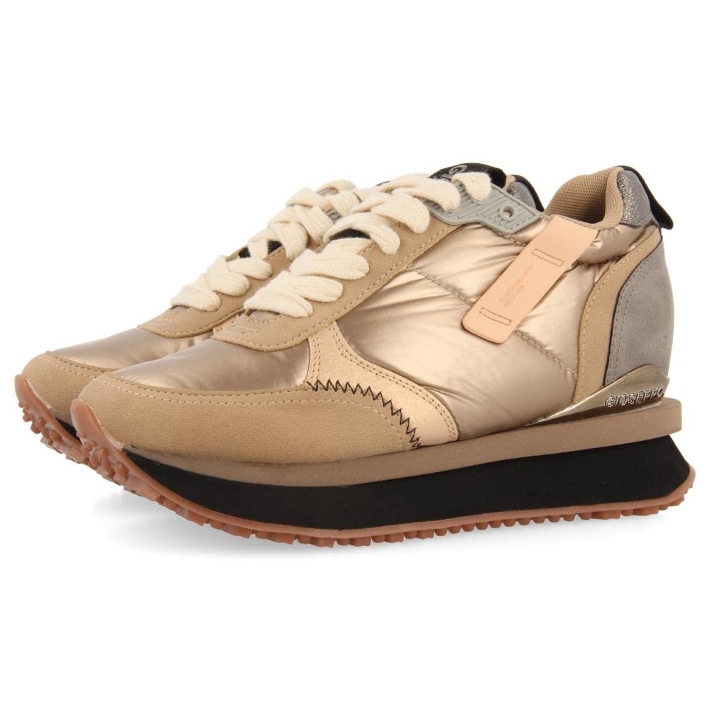 Las zapatillas con plataforma favoritas de las mujeres de más de