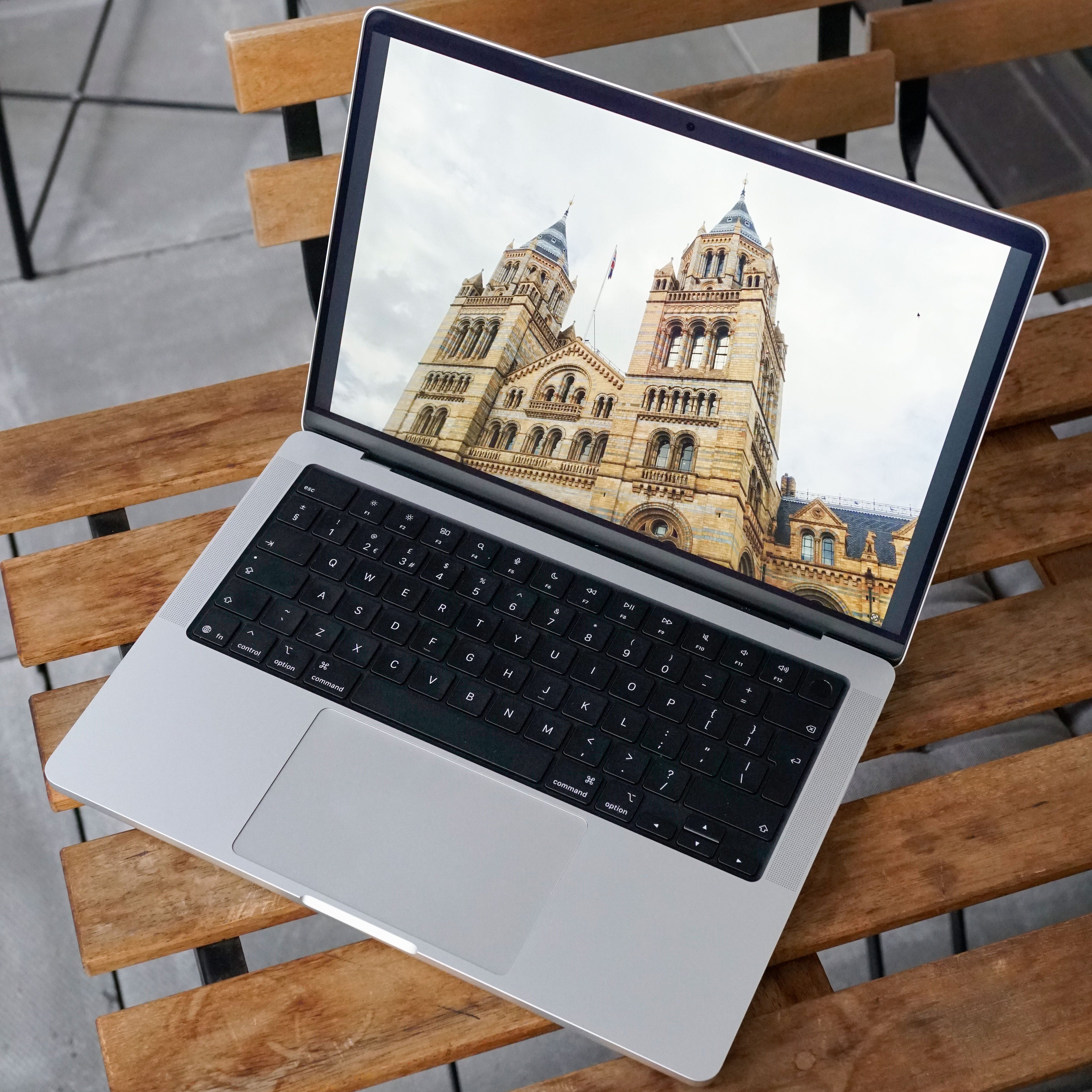 Apple MacBook Pro M5 Review 2025 – Our top pick for battery and