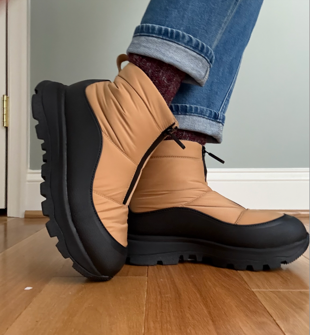 I Tried These Trendy Arch Support Winter Boots—and I Was Surprised