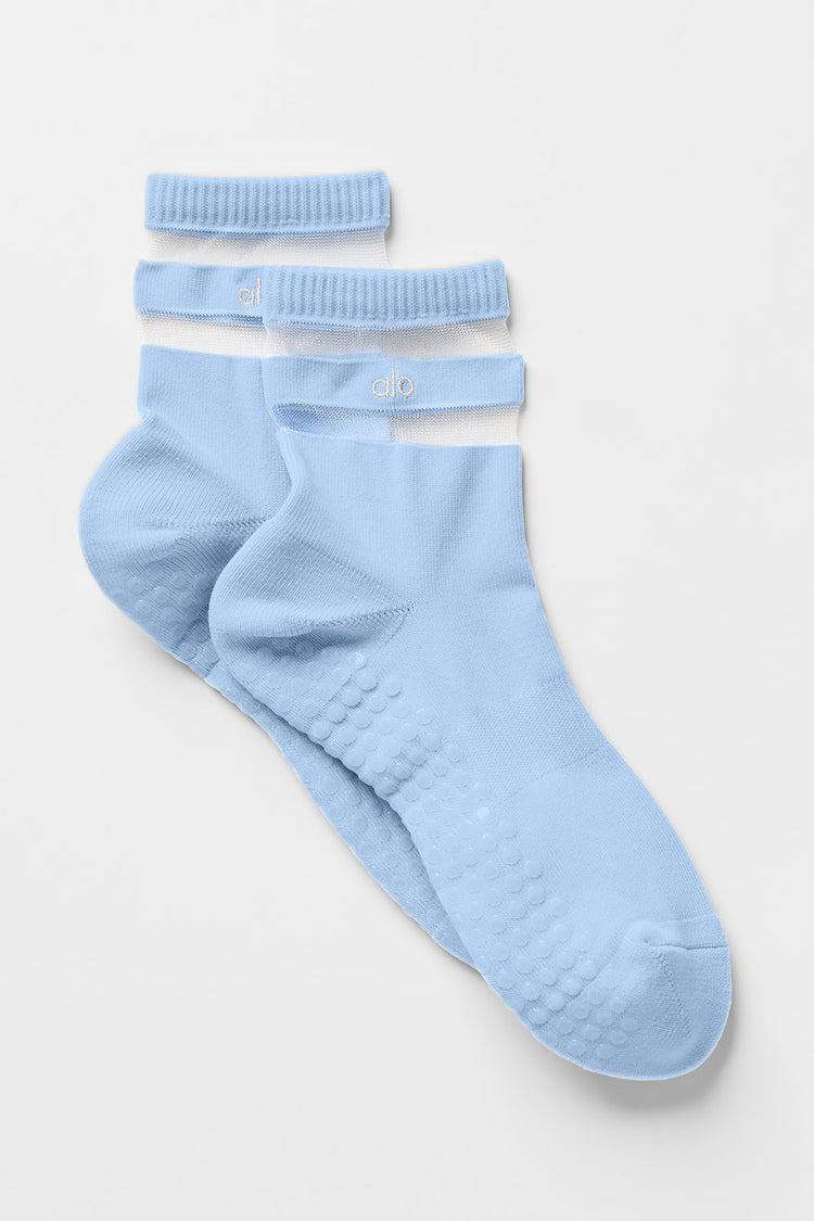 The 6 Best Pilates Socks, According to Editors and Experts