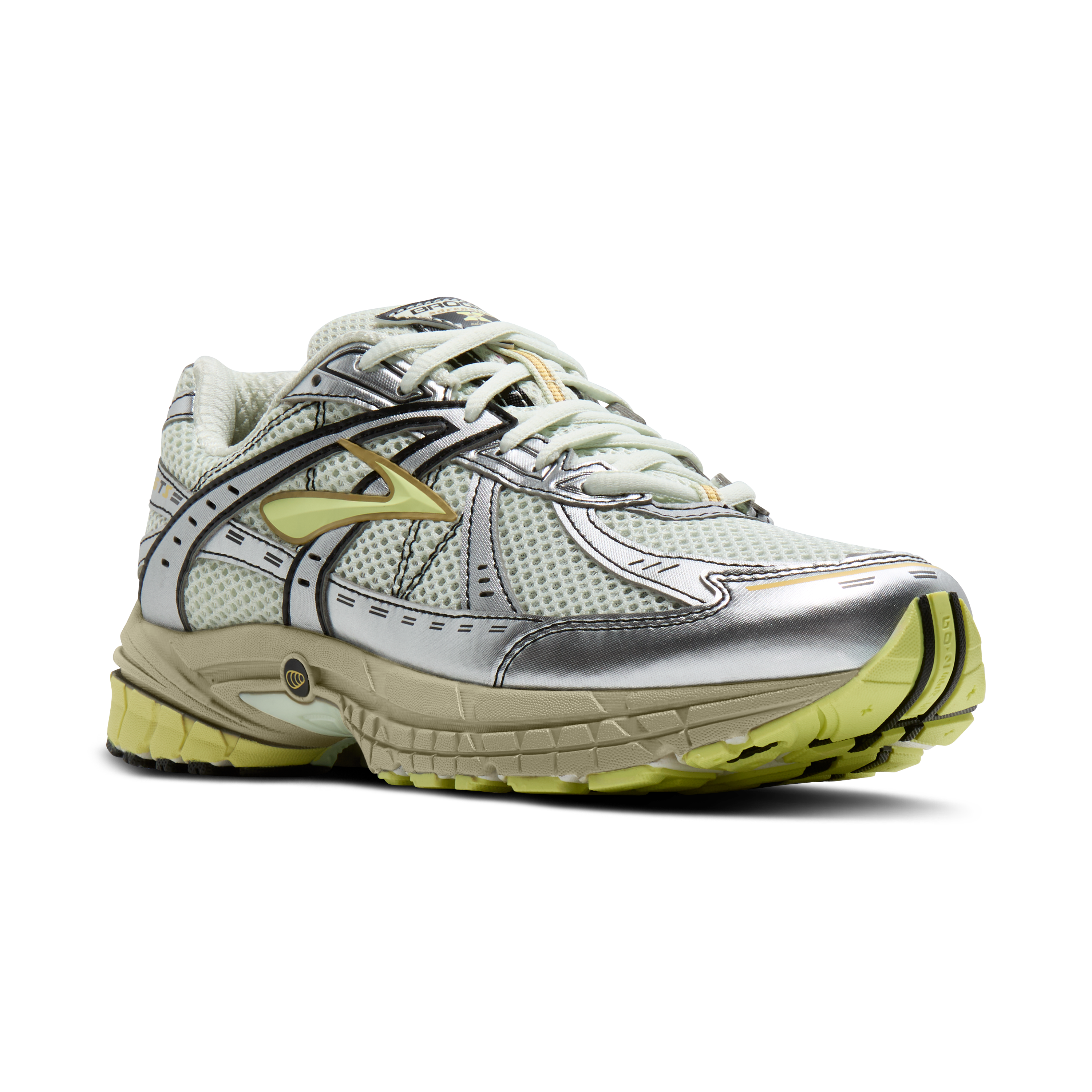 Brooks Brought Back Its Iconic Y2K Sneaker Just in Time for  display picture 2