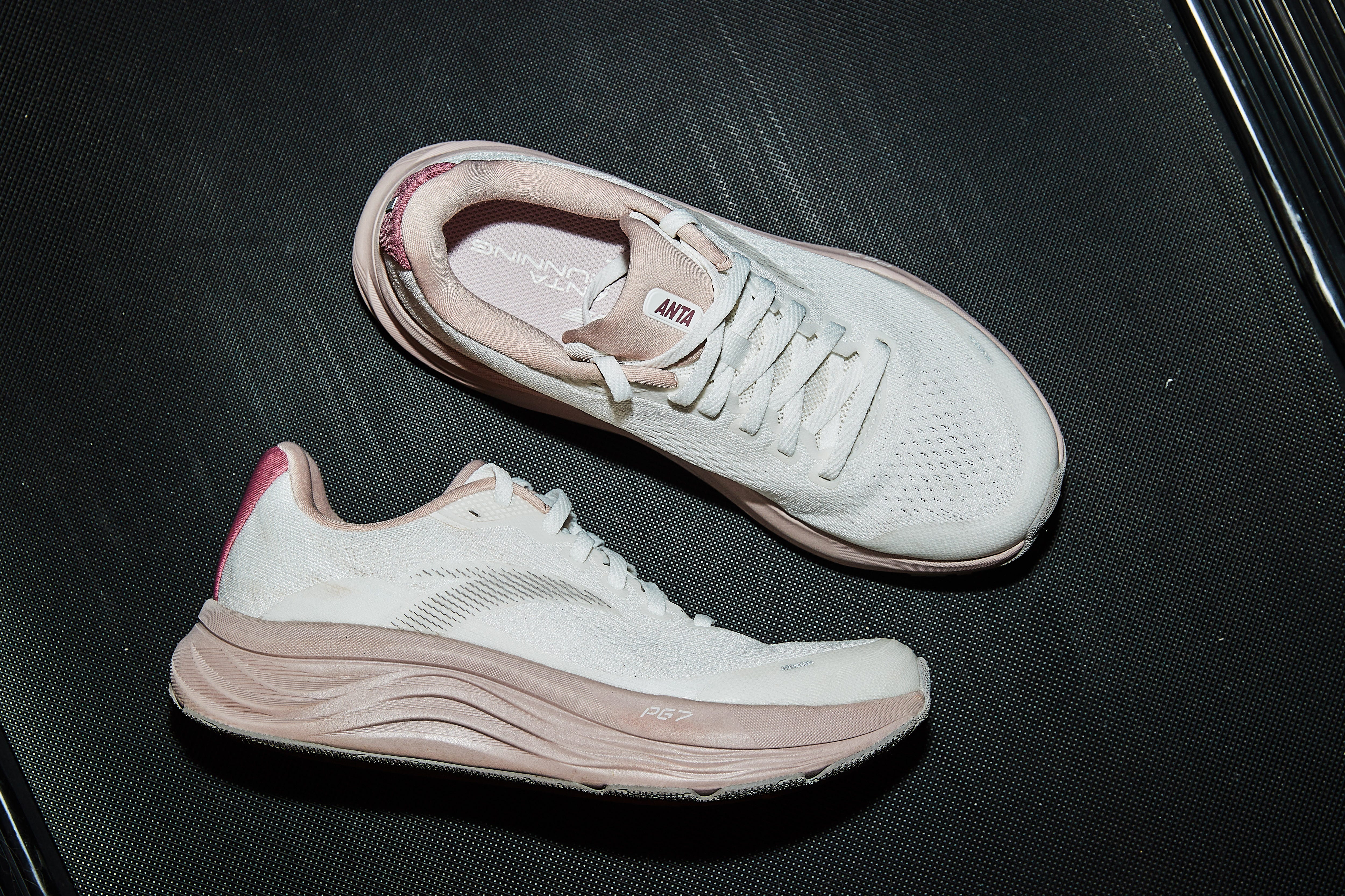 low cost athletic shoes