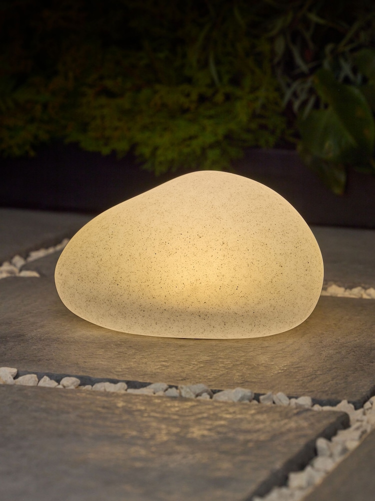 IKEA Unveils Innovative Solar-Powered LED Lamps – SAMMANLÄNKAD