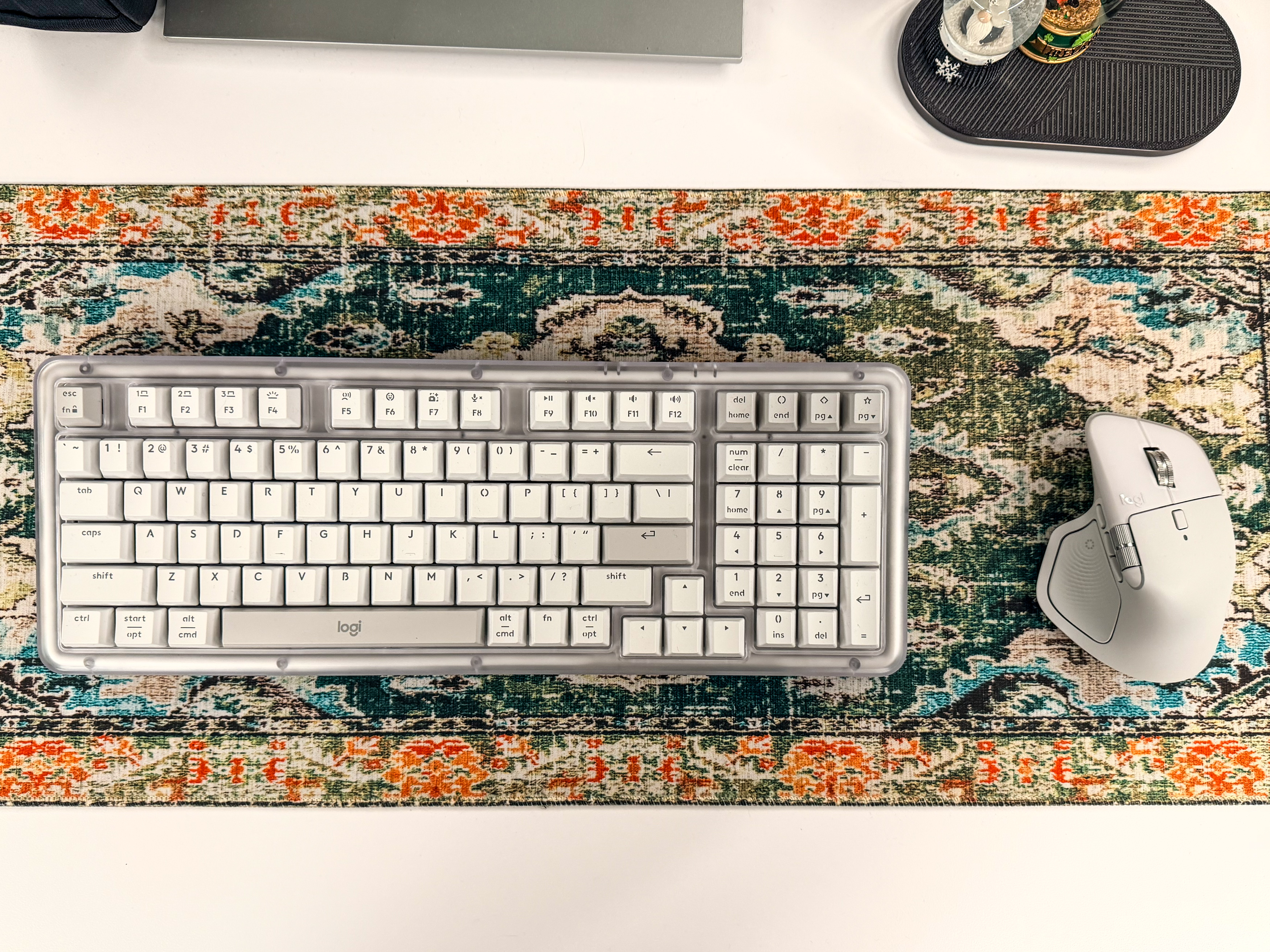 The Logitech Alto Keys K98M is a Wireless Mechanical Keyboard that